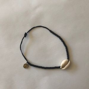 Pura vida shell bracelet